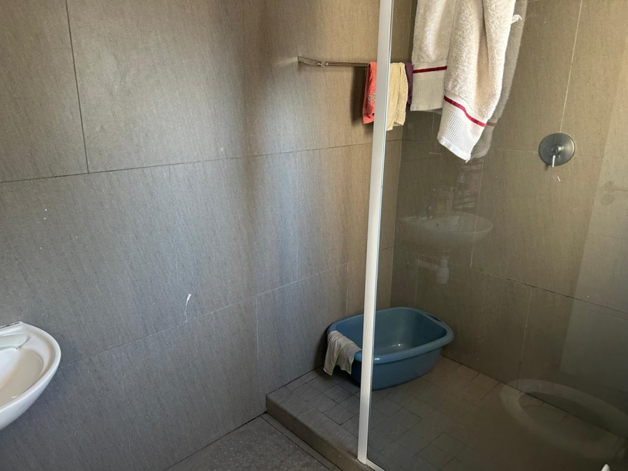 To Let 2 Bedroom Property for Rent in Quigney Eastern Cape